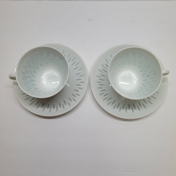 Lot of 4 Arabia of Finland 2 Cup 2 Saucers Vintage White Rice (Grains) Porcelain - Picture 2 of 7
